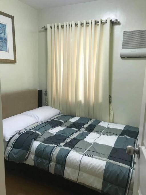 3 Bedrooms 3 Baths Victorian Style Townhouse Fully Furnished Batangas Esterno foto