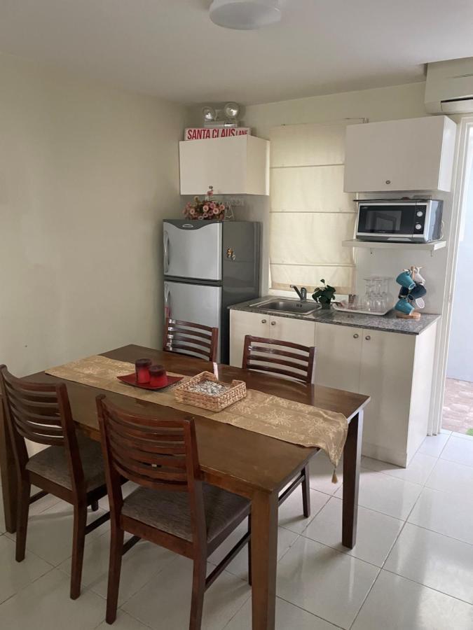 3 Bedrooms 3 Baths Victorian Style Townhouse Fully Furnished Batangas Esterno foto