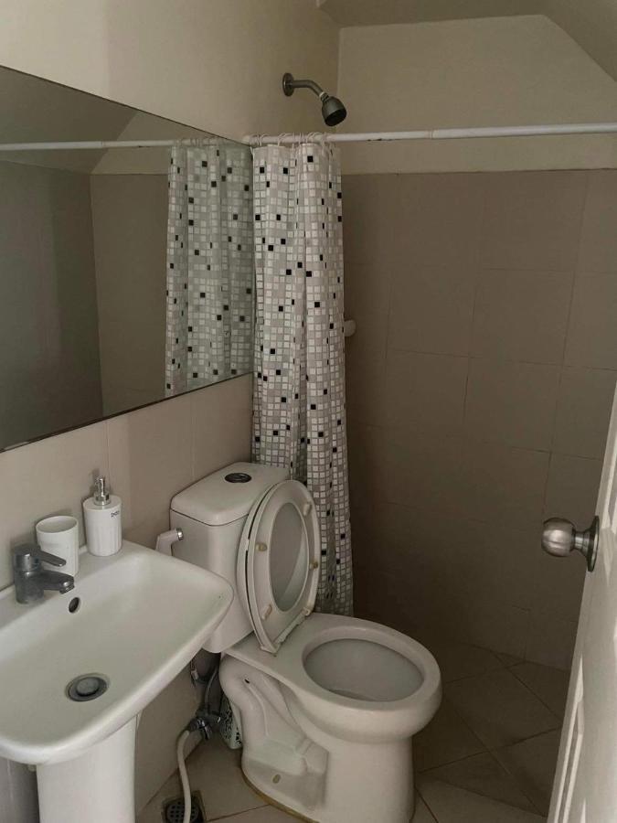 3 Bedrooms 3 Baths Victorian Style Townhouse Fully Furnished Batangas Esterno foto