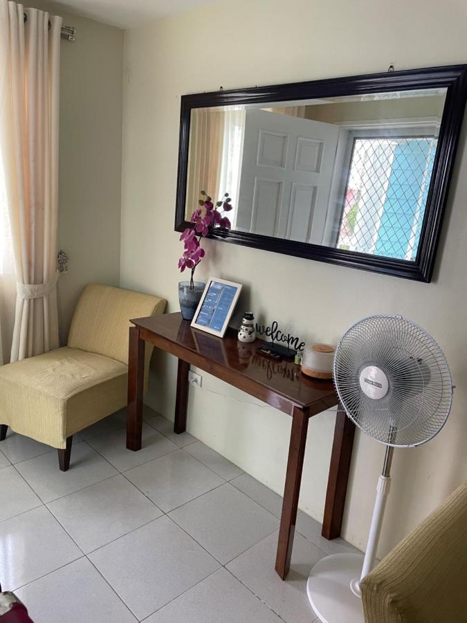 3 Bedrooms 3 Baths Victorian Style Townhouse Fully Furnished Batangas Esterno foto